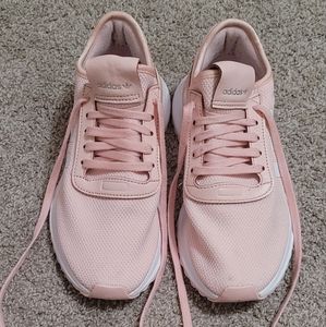 Adidas- Size 5.5 Youth/ 7 Womens